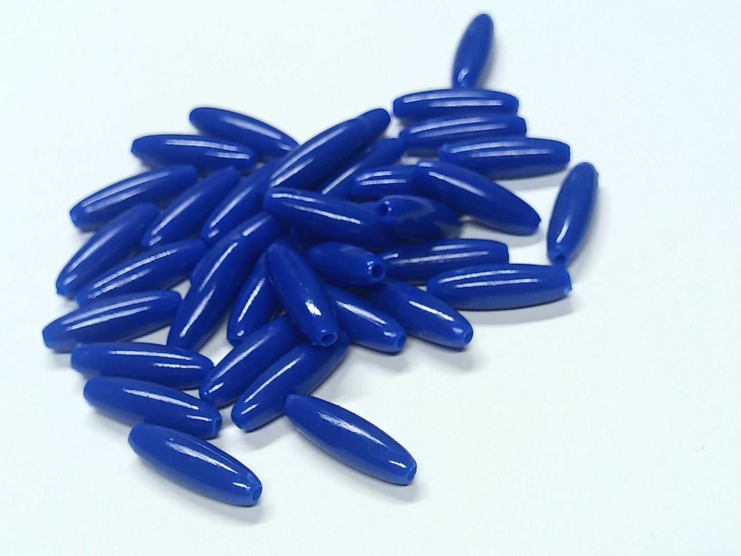 
                  
                    Blue Spaghetti Beads 19mm Plastic Craft Beads 200pc
                  
                